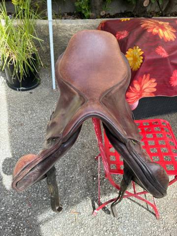 Selle de cross &Eacute;ric Thomas 17 pouces mono quartier 