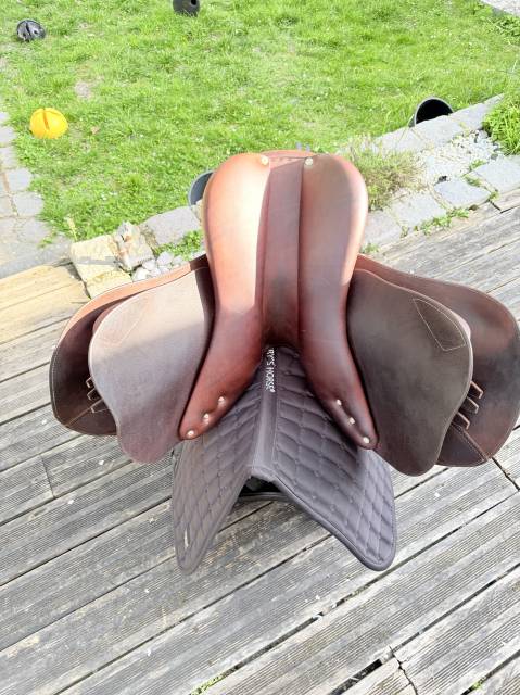 Selle mixte Eric Thomas &eacute;lite taille 17 pouces 