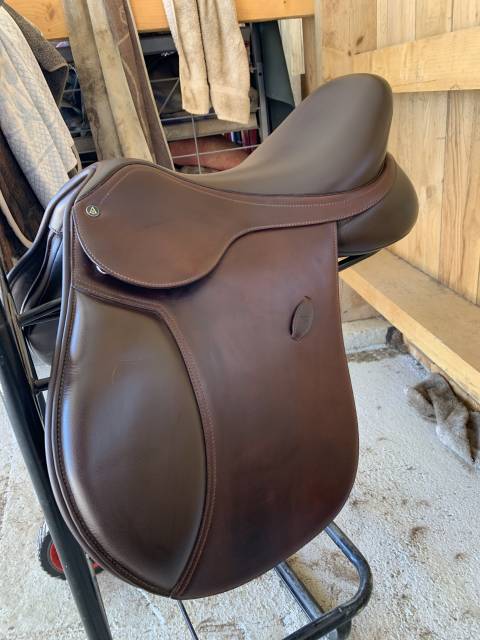 Selle mixte Arena 17 pouces