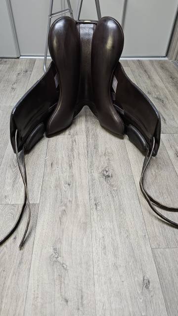 Selle dressage Fairfax mod&egrave;le Petrus