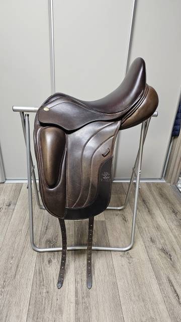 Selle dressage Fairfax mod&egrave;le Petrus