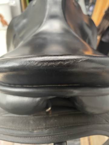 Selle mixte "nez coup&eacute;"