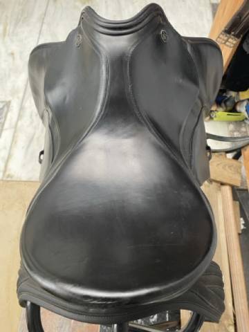 Selle mixte "nez coup&eacute;"