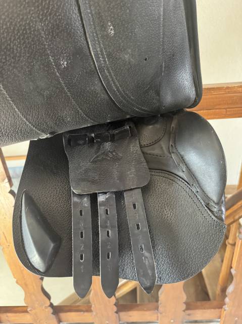 Selle obstacle Equiline 17 pouces