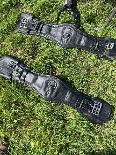 Selle CHILDERIC 17.5 &eacute;quip&eacute;e. Tr&egrave;s bon &eacute;tat. 