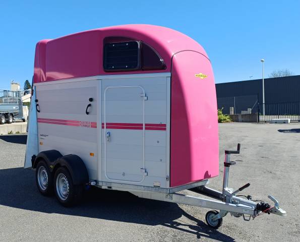 Van humbaur xanthos aéro 2400