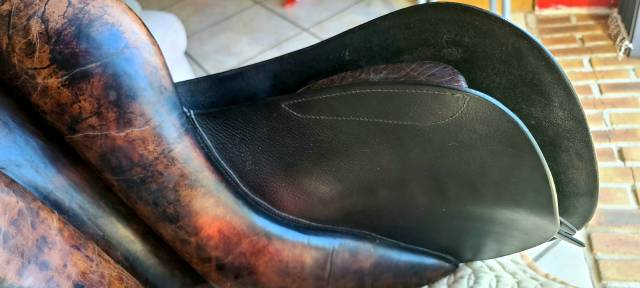 Selle Forestier Ilium 16,5" noire