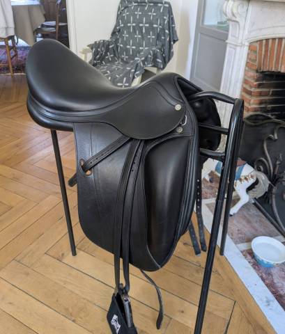 Selle de dressage Equipe mod&egrave;le Emporio