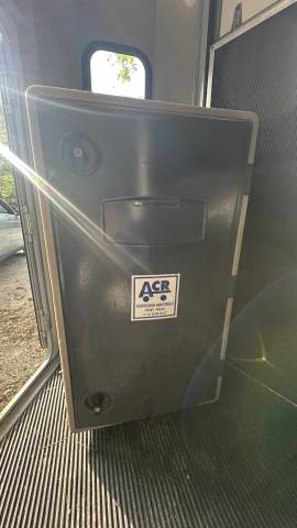 AV armoire sellerie sur roues