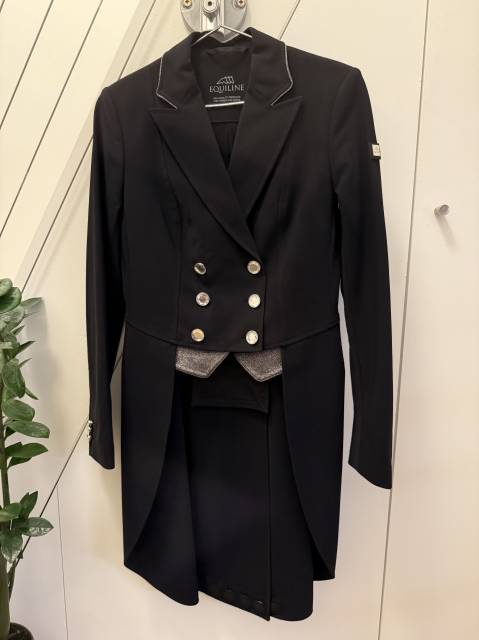 Frac dressage Equiline noir neuf 36