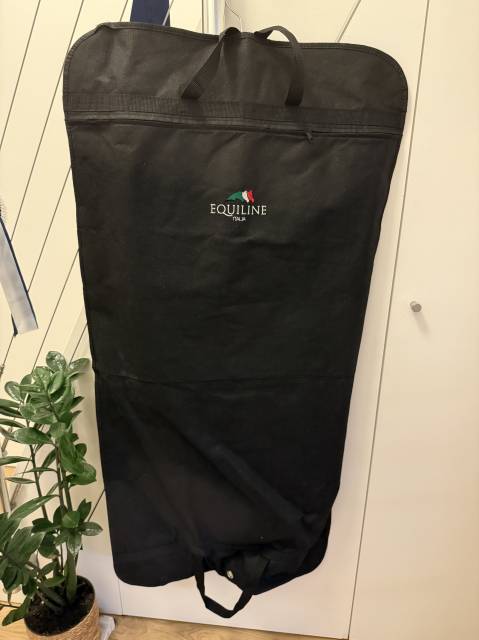 Frac dressage Equiline noir neuf 36