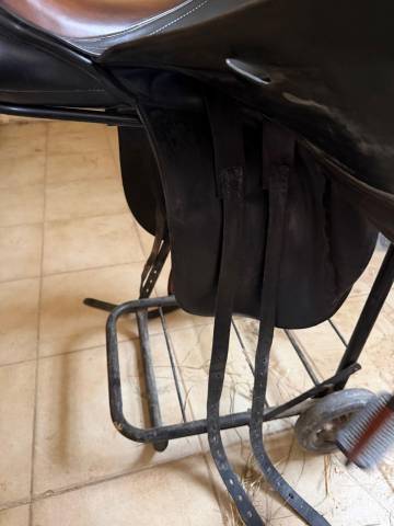 Selle de dressage de marque DAALEMAN 18 pouces