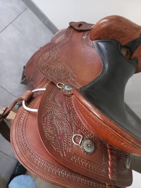 Selle western  + tapis + lasso