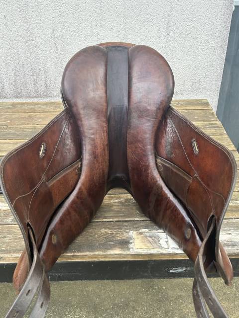 Selle de dressage Forestier marron 17.5