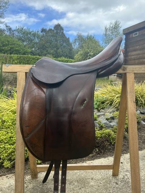 Selle de dressage Forestier marron 17.5