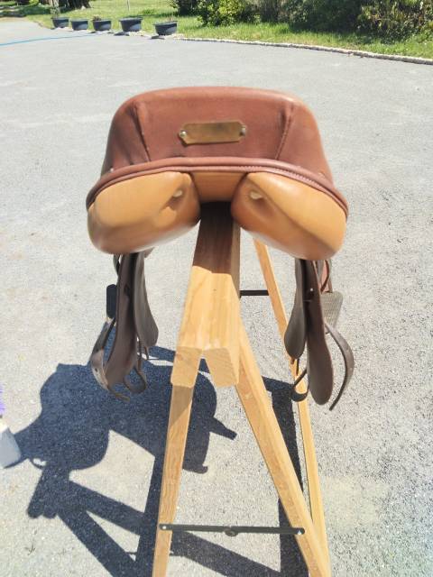 Selle cuir 17,5 pouce