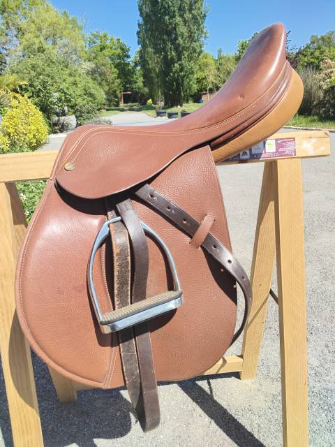 Selle cuir 17,5 pouce
