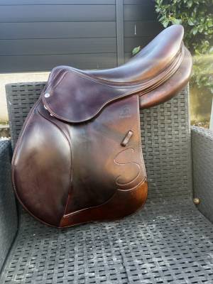 Sell&eacute; forestier doubl&eacute; veau, taille 17 