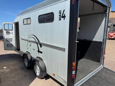 VAN 4 PLACES CHEVAL LIBERTE 