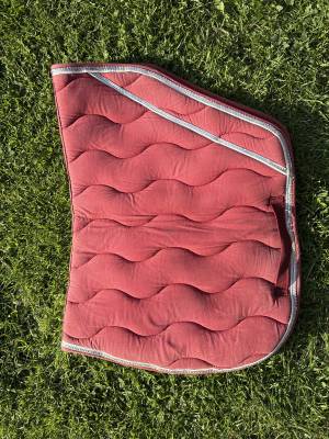 Tapis Equith&egrave;me rouge couper sport 