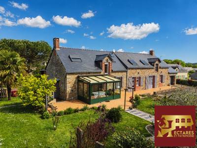 Propri&eacute;t&eacute; de caract&egrave;re sur 3 hectares, habitation familiale, potentiel &eacute;questre,