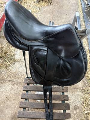 Selle Child&eacute;ric CFAP noire CSO/Cross 