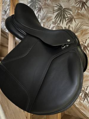 Selle 17,5 carpelan cuir noir 500
