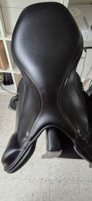 Selle l'&eacute;quipe noire expression monoquartier quartier