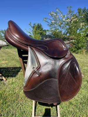 Selle prestige &Eacute;dition limit&eacute;e Meredith 