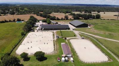 ETABLISSEMENT EQUESTRE EN ACTIVITE SUR 17 HA - R&eacute;gion