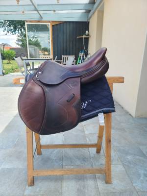 Selle obstacle Antar&egrave;s mod&egrave;le signature 17.5