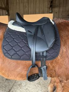 Selle de dressage / Norton