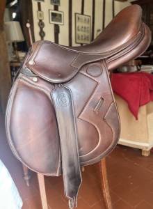 Selle ANTARES SIGNATURE doubl&eacute;e veau T18 1350 euros