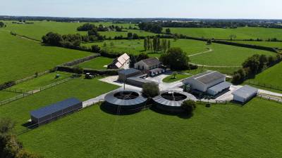 Propri&eacute;t&eacute; &eacute;questre avec maison d'habitation sur 7 ha