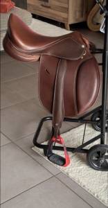 Selle mixte  17 / 17, 5 pouces, arcade m&eacute;dium