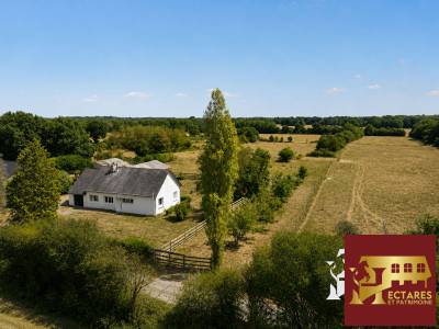 Maison Malville 7 pi&egrave;ce(s), 114 m2 et 2,7 hectares