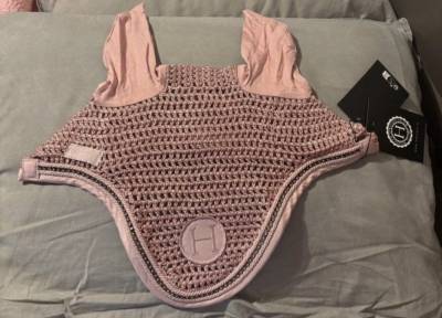 Bonnet harcour 