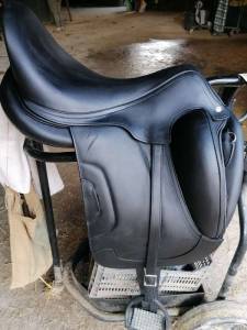 Selle de dressage antares 18'