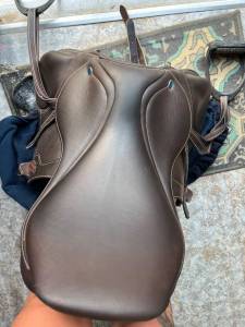 Selle Ikonic light 17