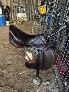 Selle CSO Okles Bianca 17,5 pouces, de 2018