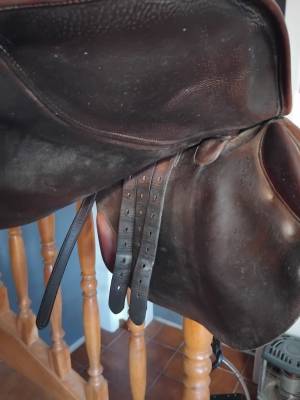 selle d'&eacute;quitation BUTET 17,5' avec son &eacute;quipement