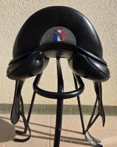Selle de dressage Childeric DJO si&egrave;ge 17,5 