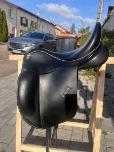 Selle ESTA professional dressage 18 pouces - excellent-
