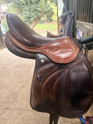 Selle mono quartier 17,5 pouces 