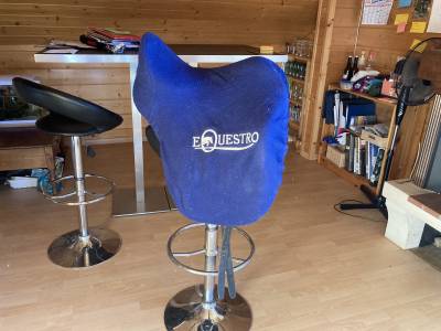 Selle dressage equestro 