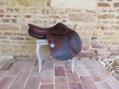 Selle Mod&egrave;le Mistral Meyer Selles Semi Creuse 17 Q4 - R&eacute;f. 764