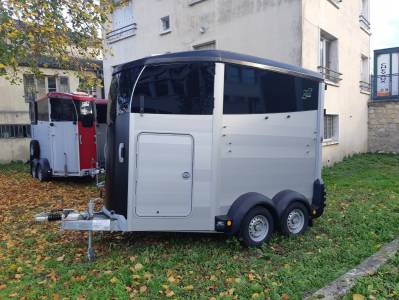 VAN IFOR WILLIAMS NEUF &ndash; HBX 506 CASIER SELLERIE &ndash; 2 PLACES