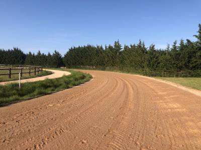 CENTRE D'ENTRAINEMENT - PROCHE HARAS DU PIN (61)