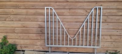 grilles col de cygne (porte de 120) avec supports