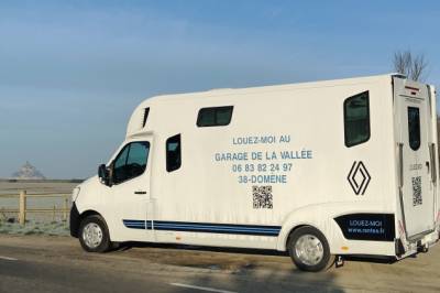 Location camion pour chevaux DOM&Egrave;NE